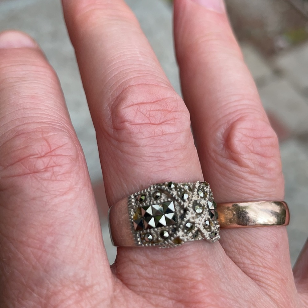 Vintage sterling Marcasite silver ring